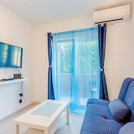 Karlo - Two Bedroom With Balcony Matani * Kastela