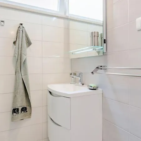 Karlo - Two Bedroom With Balcony Matani Apartamento Kaštela