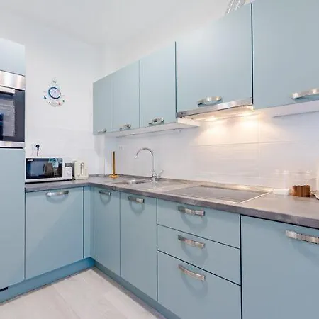 Karlo - Two Bedroom With Balcony Matani *